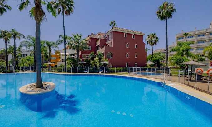 Marbella Apartment | Cubo's Apartment Conde Rudi Marbella Pool&Parking/pool/air conditioning/ideal for children/free Wi-Fi
