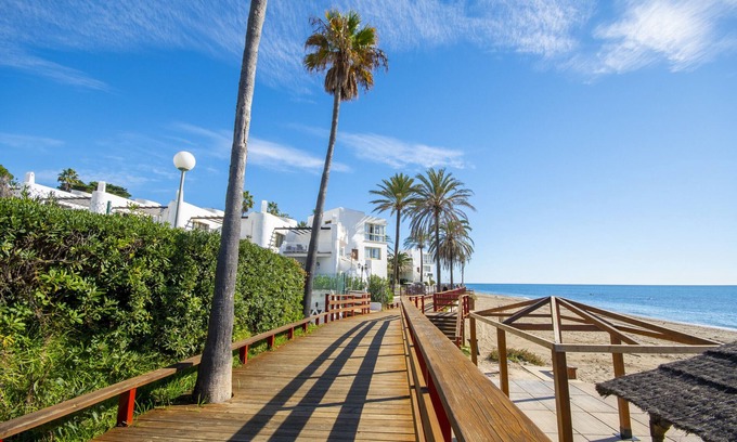 Mijas Apartment | Cubo's Estudio La Cala de Mijas Esmeralda/air conditioning/free wifi/community pool/sea views