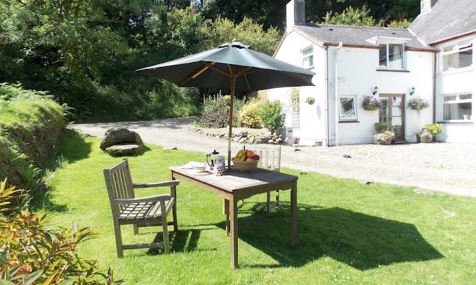 Tan-y-groes Cottage | Cuckoo Springs Cottage A Romantic Quiet Cosy Retreat Close Beaches and Village