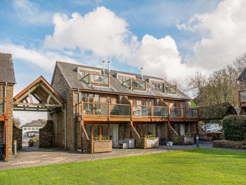 Bugford House | Curlew