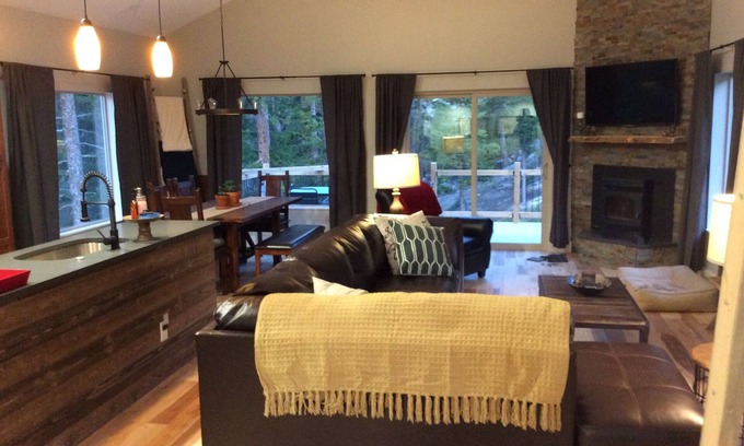 Saint Mary's Cabin | Custom home in St Mary’s Glacier