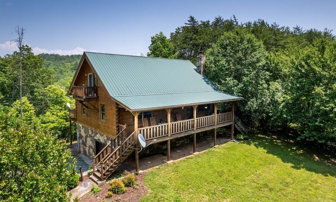 Cherokee Cabin | Customer Appreciation Year! See Discount information in Ad
