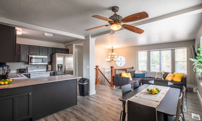 Ogden Apartment | Cute 4 BD Upstairs Apt | Extended Stays