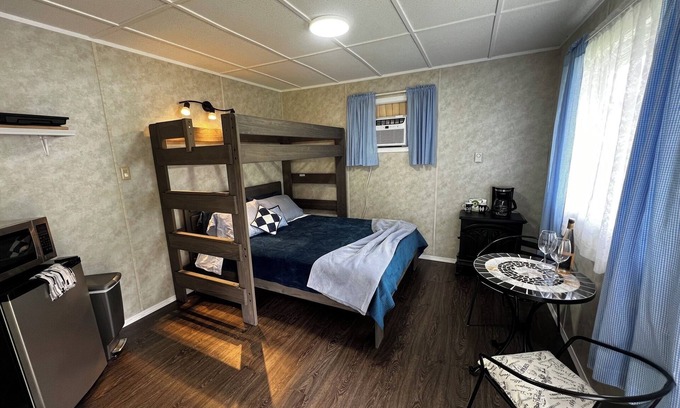 Christina Lake RV Rental | Cute Cabin in Christina Pines Campground