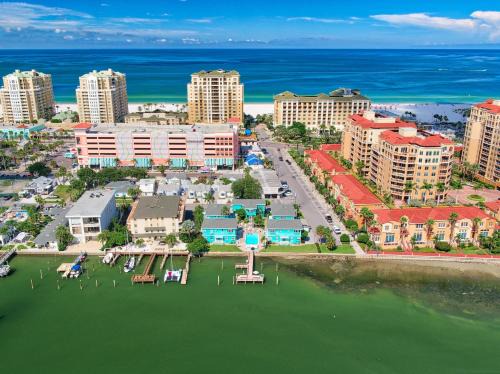 Clearwater Beach Apartment | Cute One Bedroom at The Coral Resort apts