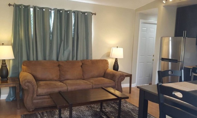Mid City Apartment | Cutie 1bd , centrally located, upgraded