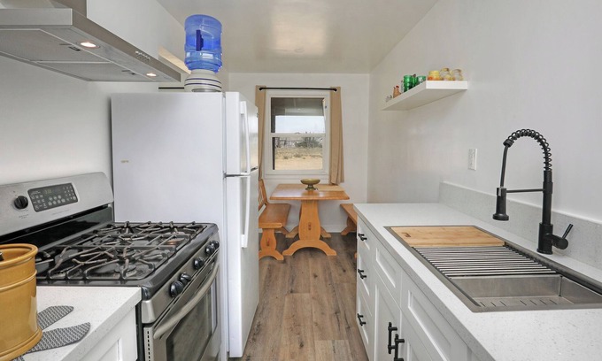 New Cuyama Apartment | Cuyama Dew Drop Inn HWY 166 updated apartment unit 3