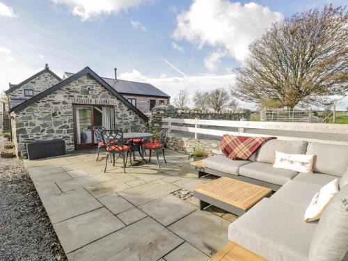 Llanfaethlu House | Cwch Gwenyn