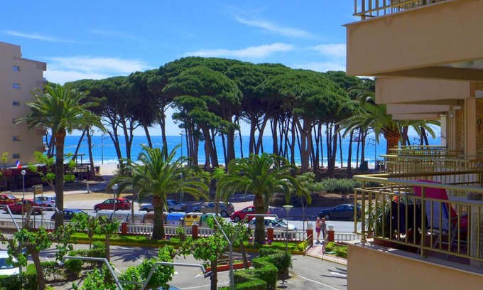 La Pineda Apartment | CYE 5 Rentalmar