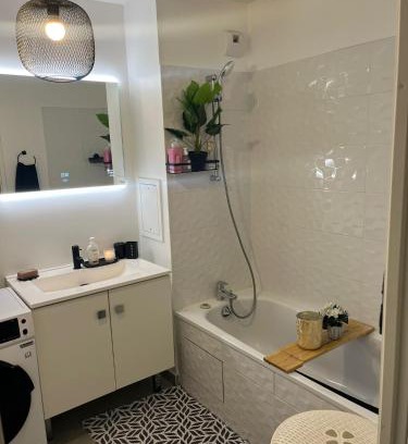 Vaires-sur-Marne Apartment | Détente , famille, Disney et Nature