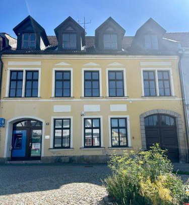 Nova Bystrice Apartment | Dům na náměstí
