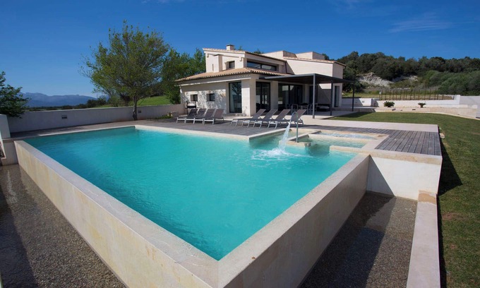 Muro Cottage | D'Alt Son Morro - Four Bedroom Cottage, Sleeps 8
