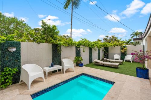 Coral Way Villa | D'Mauchi House