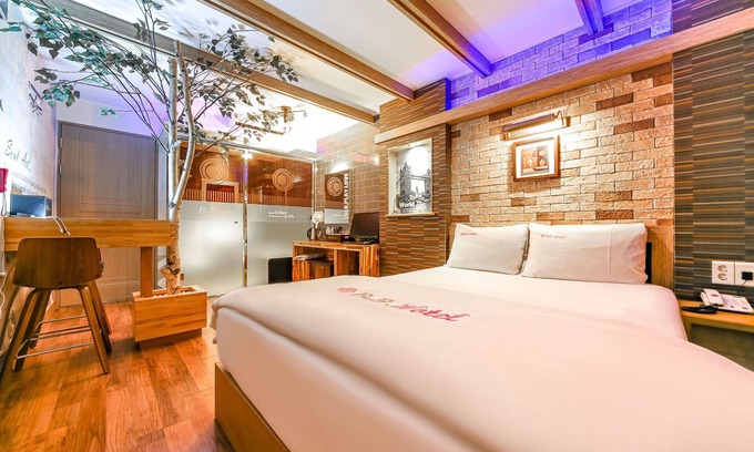 Seongnae-dong Hotel | Daegu Dongseongno B and B
