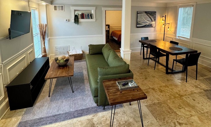 Parkside Condo | Daffin Delight, Modern Condo for Executive Stays