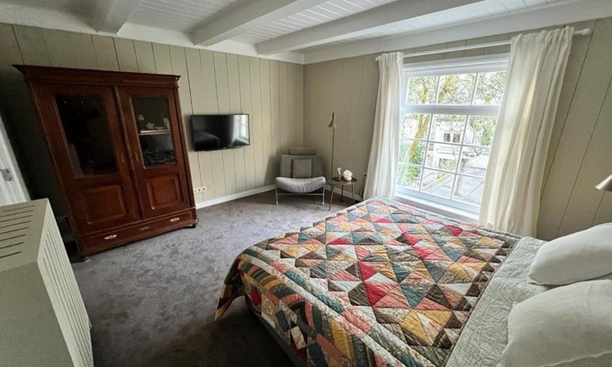 De Weteringschans Bed & Breakfast | Dahli's Sleep Boutique