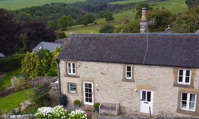 Over Haddon Cottage | Daleside - Spacious cottage with stunning views