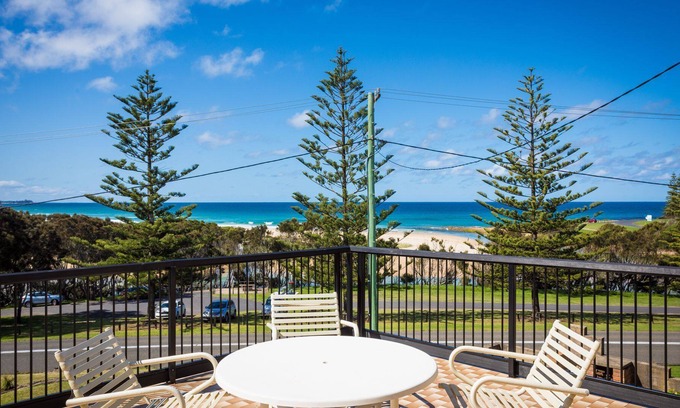 Dalmeny House | Dalmeny Beach Views - Amazing Location!