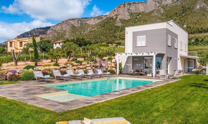 Castellammare del Golfo Villa | Dama dei Venti 6+2, Emma Villas