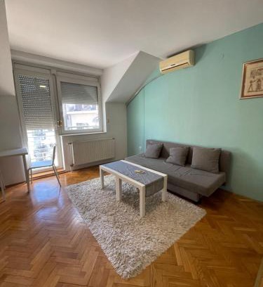 Grbavica Apartment | Dan noć