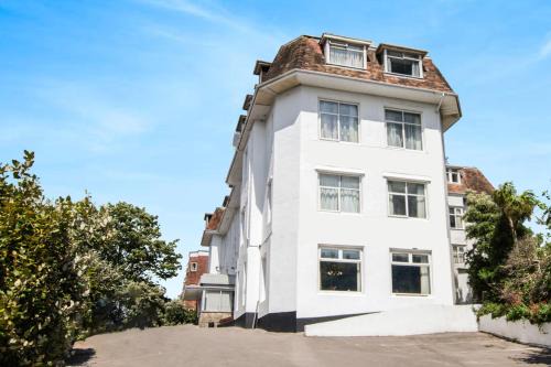 Bournemouth City Centre Apartment | Dancenter Seaside Retreat Poole