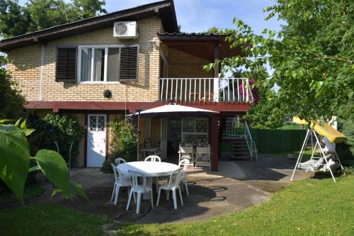 Novi Sad House | Danube River house