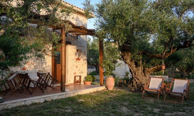 Zakynthos Cottage | Daphne Cottage | Lioriza Houses Zakynthos