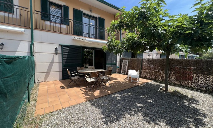 Mas Pinell Ski Chalet | Daró 3D 31 - 150m from the beach, pool