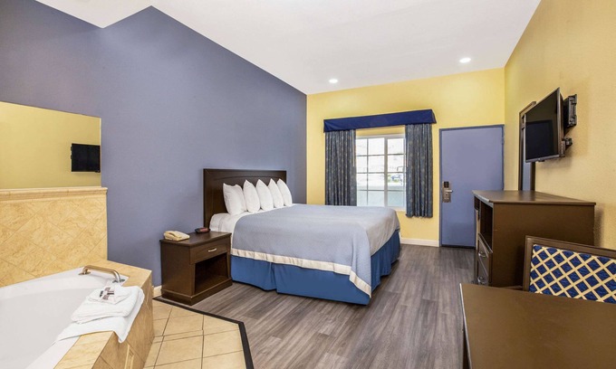 Banning Hotel | Days Inn by Wyndham Banning Casino/Outlet Mall