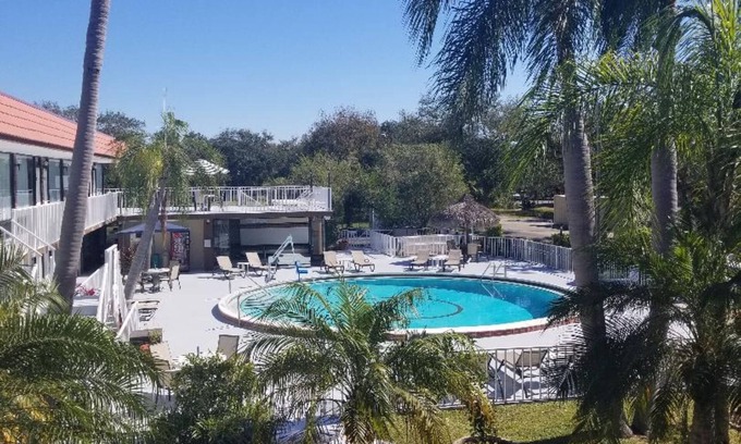 Clearwater Hotel | Days Inn by Wyndham Clearwater/Gulf to Bay
