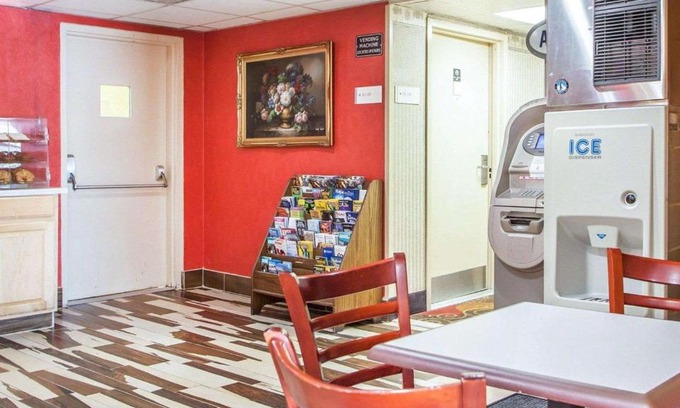 The Heights Hotel | Days Inn by Wyndham Jersey City