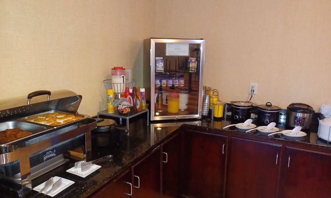 Mobile Hotel | Days Inn by Wyndham Semmes/Mobile
