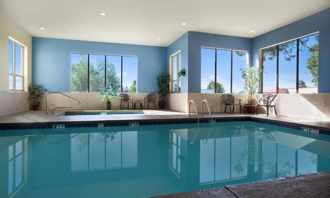 Flagstaff Hotel | Days Inn & Suites by Wyndham East Flagstaff