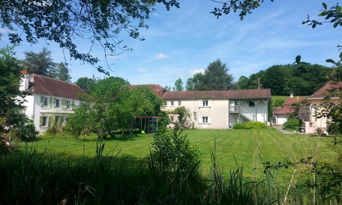 Navarrenx Bed & Breakfast | De couleurs et d'eau fraîche
