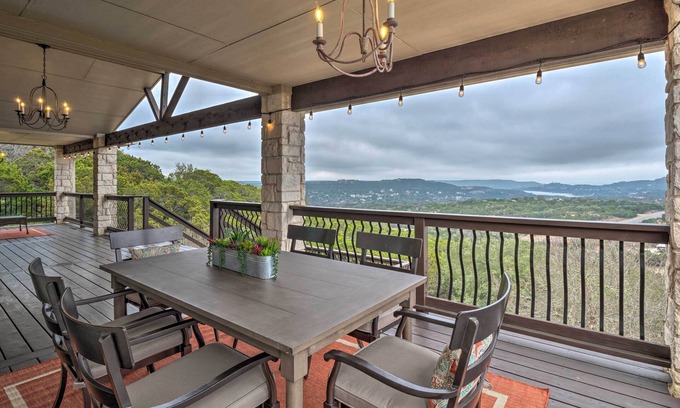 Leander House | Deck & Lake Travis Views: Hill Country Hideaway!