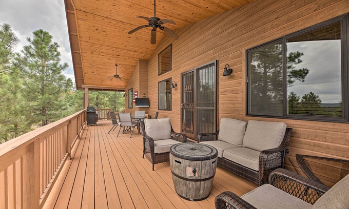 Sierra Pines Cabin | Deck & Views: Dog-Friendly Cabin in Show Low!