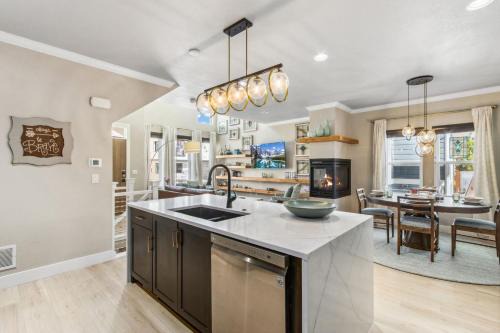 Old Town North House | Decked Out Sunset Views, Fire Pit & Fenced Yard