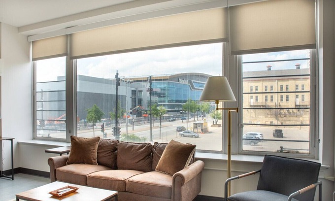Westown Apartment | Deer District Studio Apt JC8 - One Block from Fiserv and Baird
