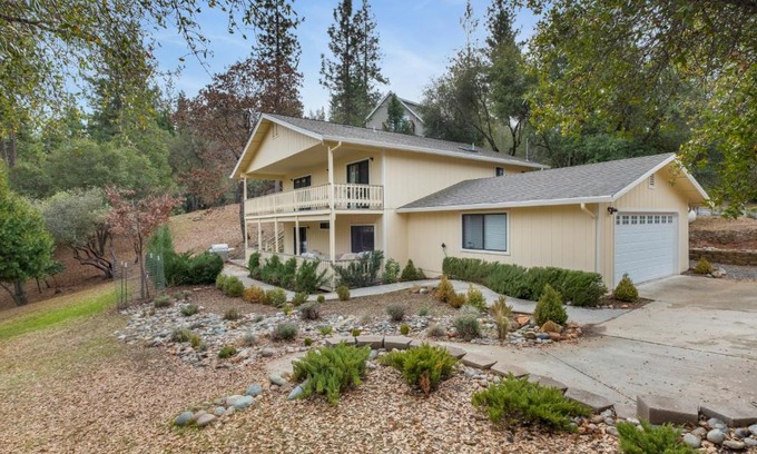 Groveland House | Deer Run (02-454)