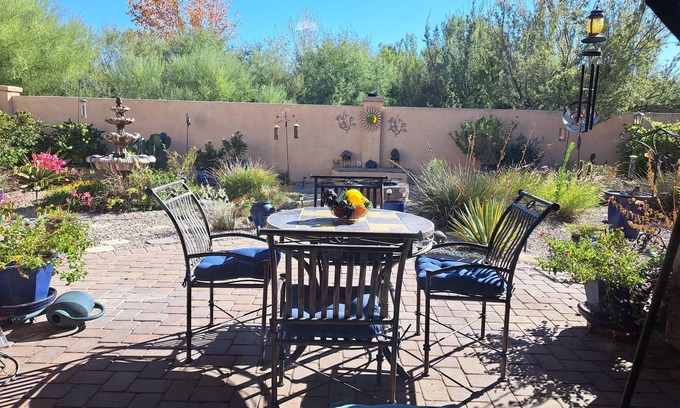 Sahuarita House | Deirdre's Desert Garden Home