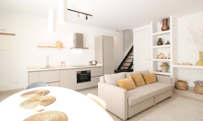 Plaza de Toros Vieja Apartment | Del Parque Flats Constancia Duplex