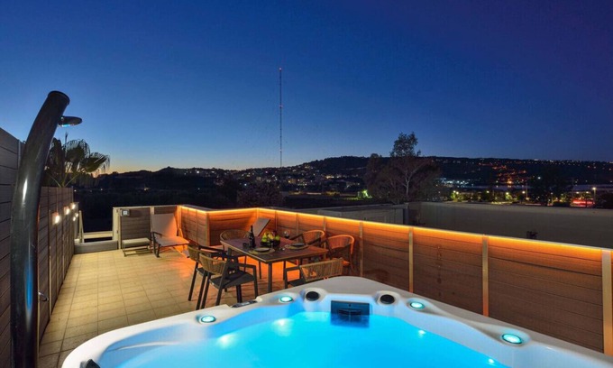 Tsikalaria House | Delight Residences - K2 | Sauna & Rooftop Jacuzzi