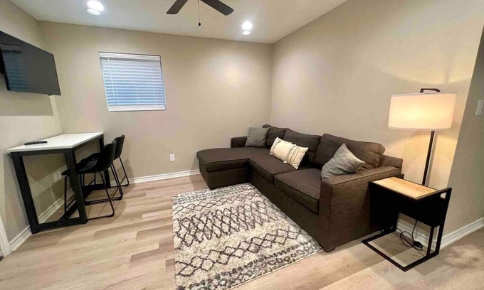 Tyler Other | Delightful 2 bedroom barndominium