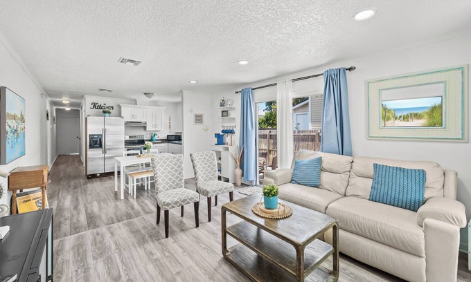 Jacksonville Beach Apartment | Delightful 2BR Duplex | Minutes from the Shore
