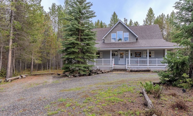 Island Park Cabin | Delightful 3 bedroom cabin just 32 miles from YNP on Bills Island