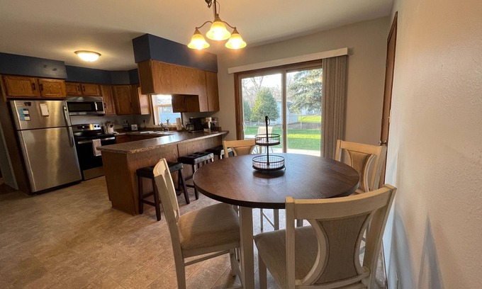 Sioux Falls House | Delightful Duplex|4min from Empire Mall+Shopping
