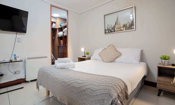 Apoquindo Apartment | Delightful Studio Apartment in Las Condes