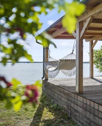 Samorin House | Delightful tiny river-view home
