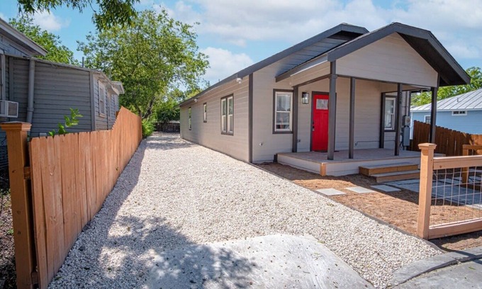Denver Heights House | Delightfully Renovated 4 BR/2 BA Near DT Riverwalk