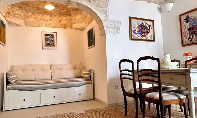 Ostuni House | Deliziosa Casa nel Centro Storico con Vista Mare e Terrazza Panoramica